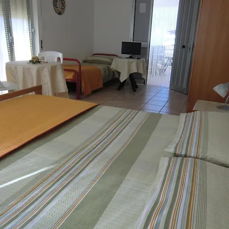 Vacanze C M Windsurf 3*